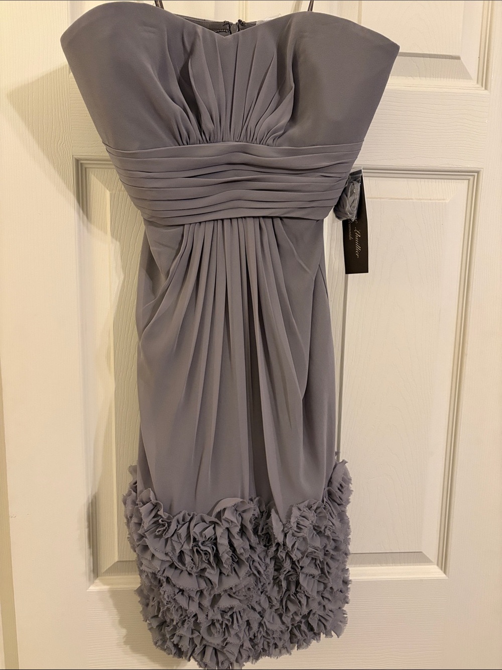 Monique Lhuillier Bridesmaids Strapless Ruffle-Hem Dress - Gray